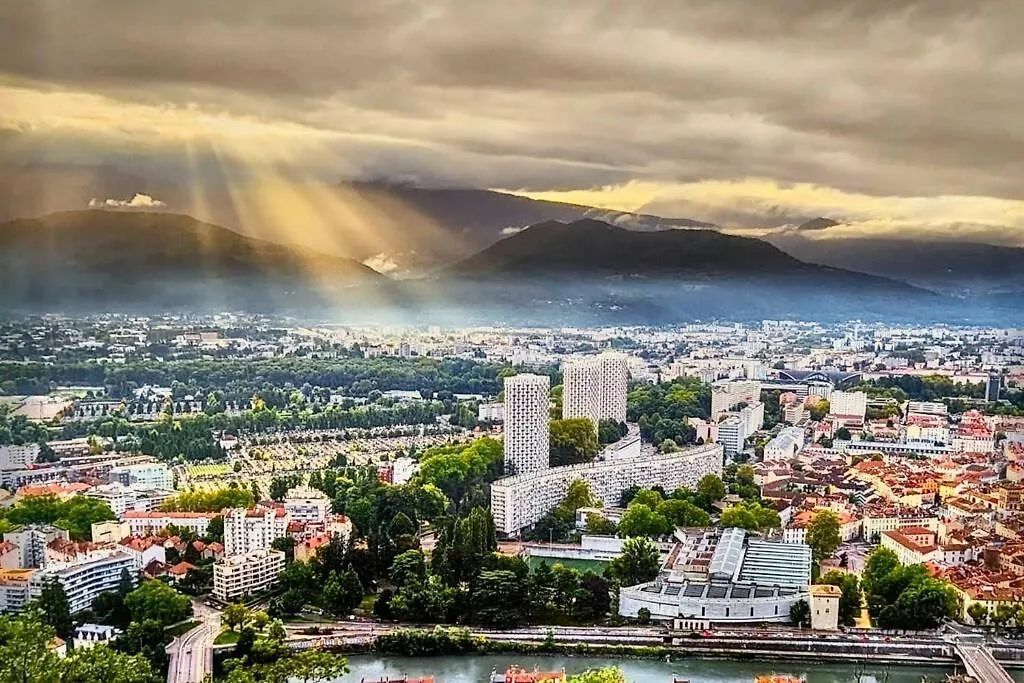 Magnifique T2 Refait A Neuf - Calme & Tout Equipe Avec Parking Grenoble Franciaország